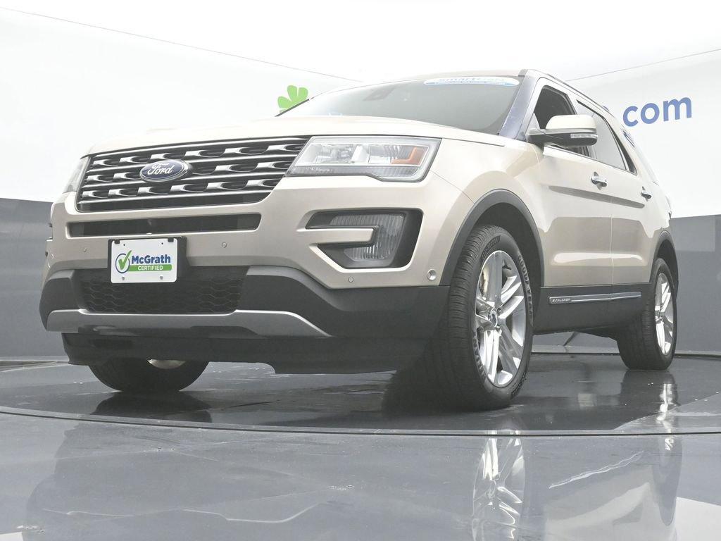 2017 Ford Explorer Vehicle Photo in Cedar Rapids, IA 52402