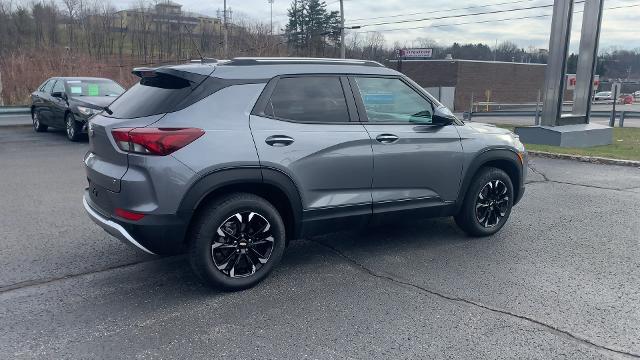 2022 Chevrolet Trailblazer Vehicle Photo in MOON TOWNSHIP, PA 15108-2571