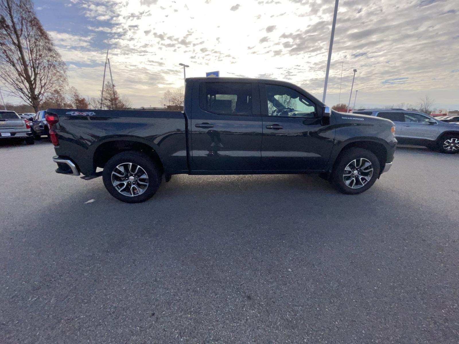 2025 Chevrolet Silverado 1500 Vehicle Photo in BENTONVILLE, AR 72712-4322