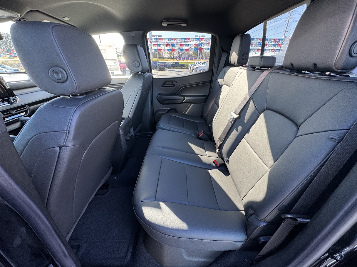 2025 Chevrolet Colorado Vehicle Photo in BOONVILLE, IN 47601-9633