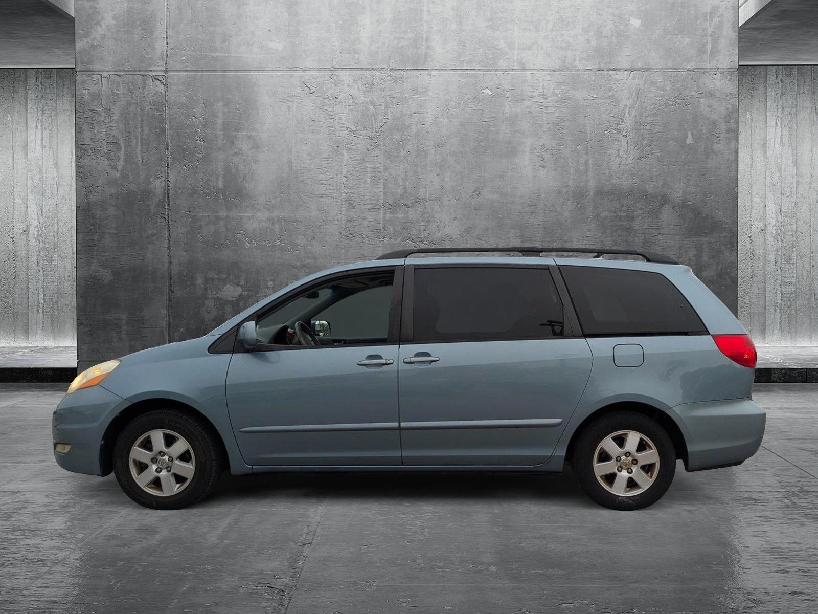 2009 Toyota Sienna Vehicle Photo in Winter Park, FL 32792