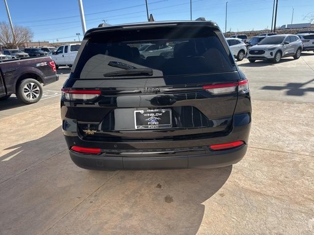 2023 Jeep Grand Cherokee Vehicle Photo in Winslow, AZ 86047-2439