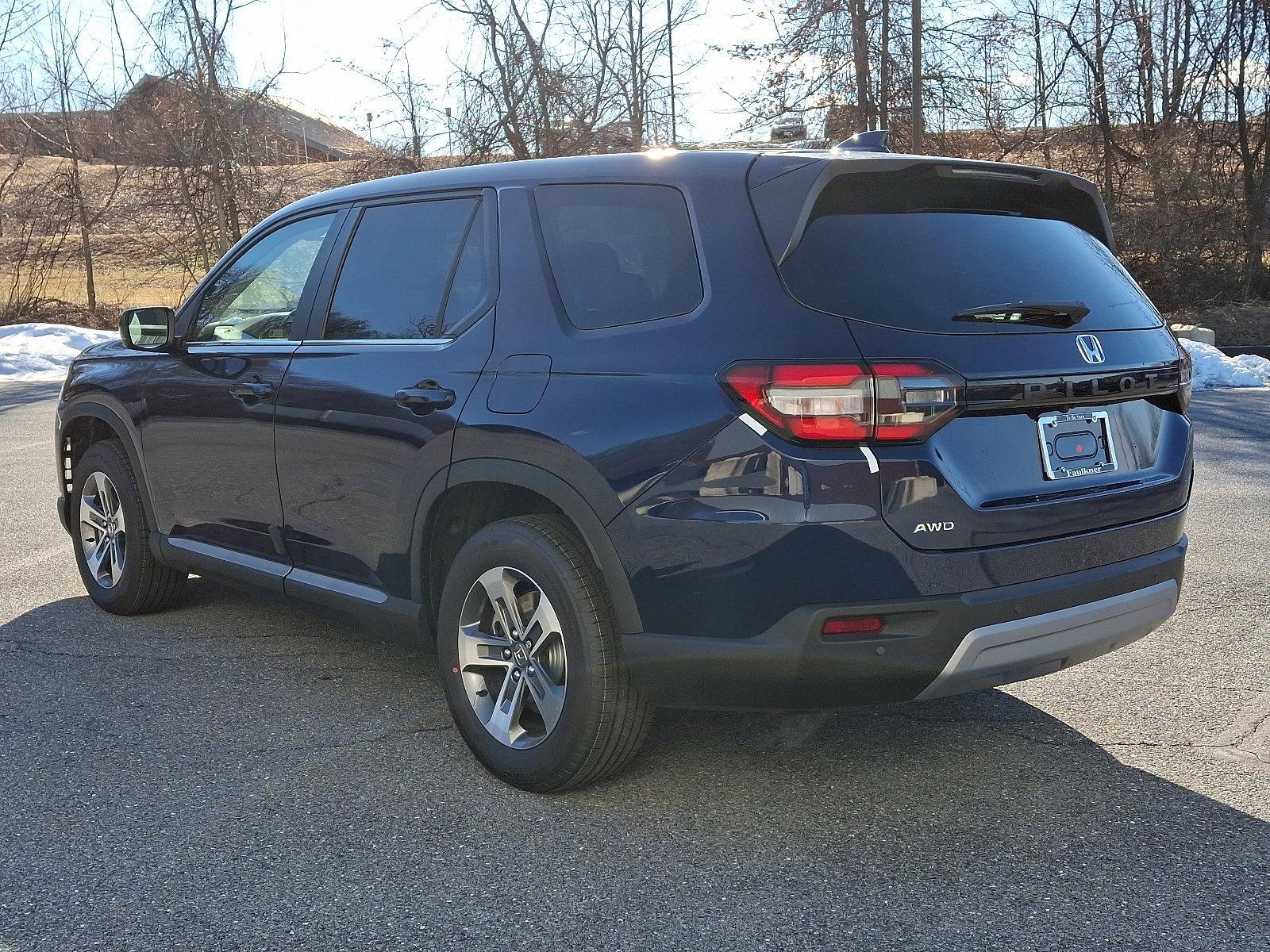 2025 Honda Pilot Vehicle Photo in Harrisburg, PA 17111