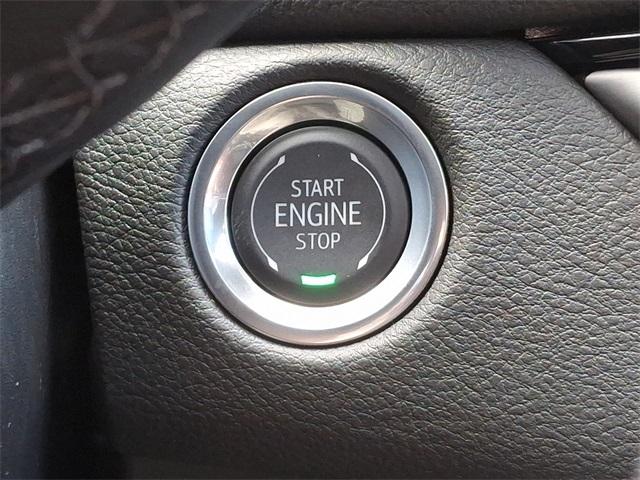 2025 Cadillac XT4 Vehicle Photo in ALLENTOWN, PA 18103-7399