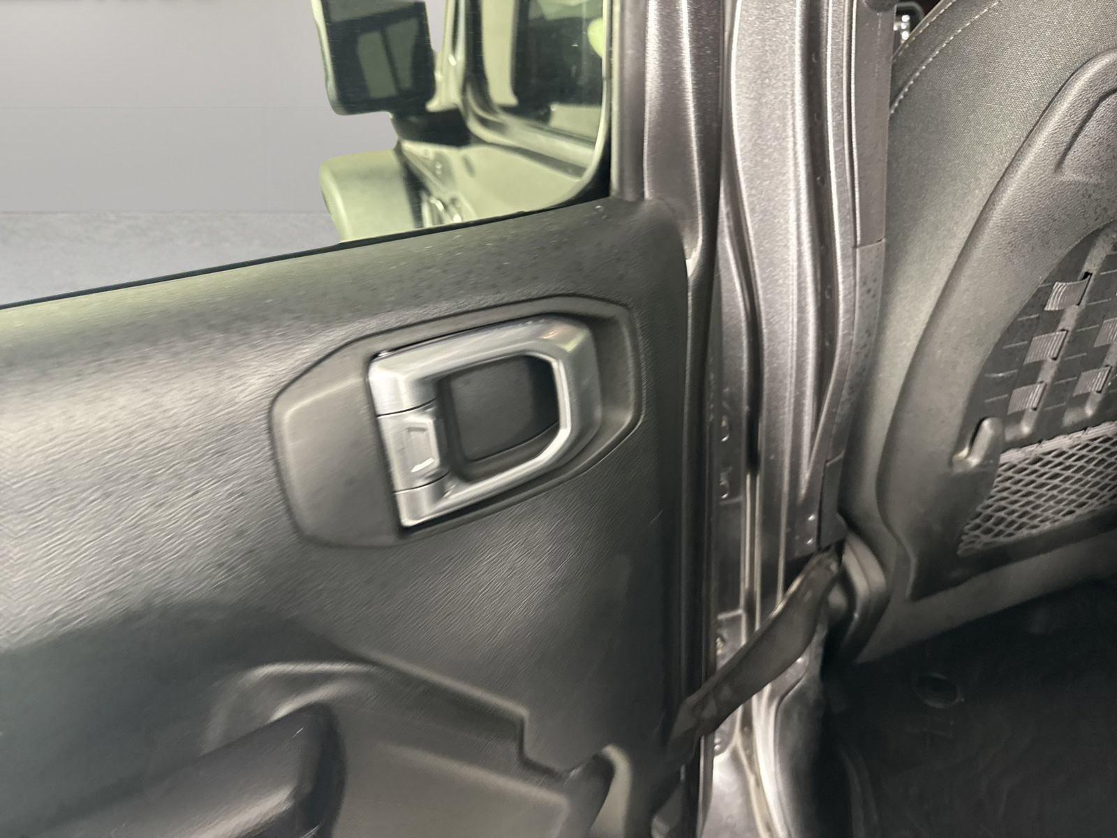 2020 Jeep Gladiator Vehicle Photo in GEORGETOWN, TX 78626-7508