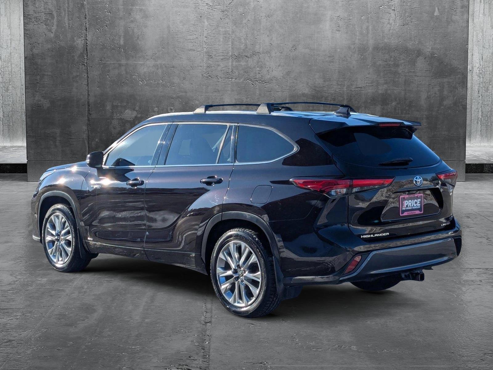 2021 Toyota Highlander Vehicle Photo in Spokane Valley, WA 99212