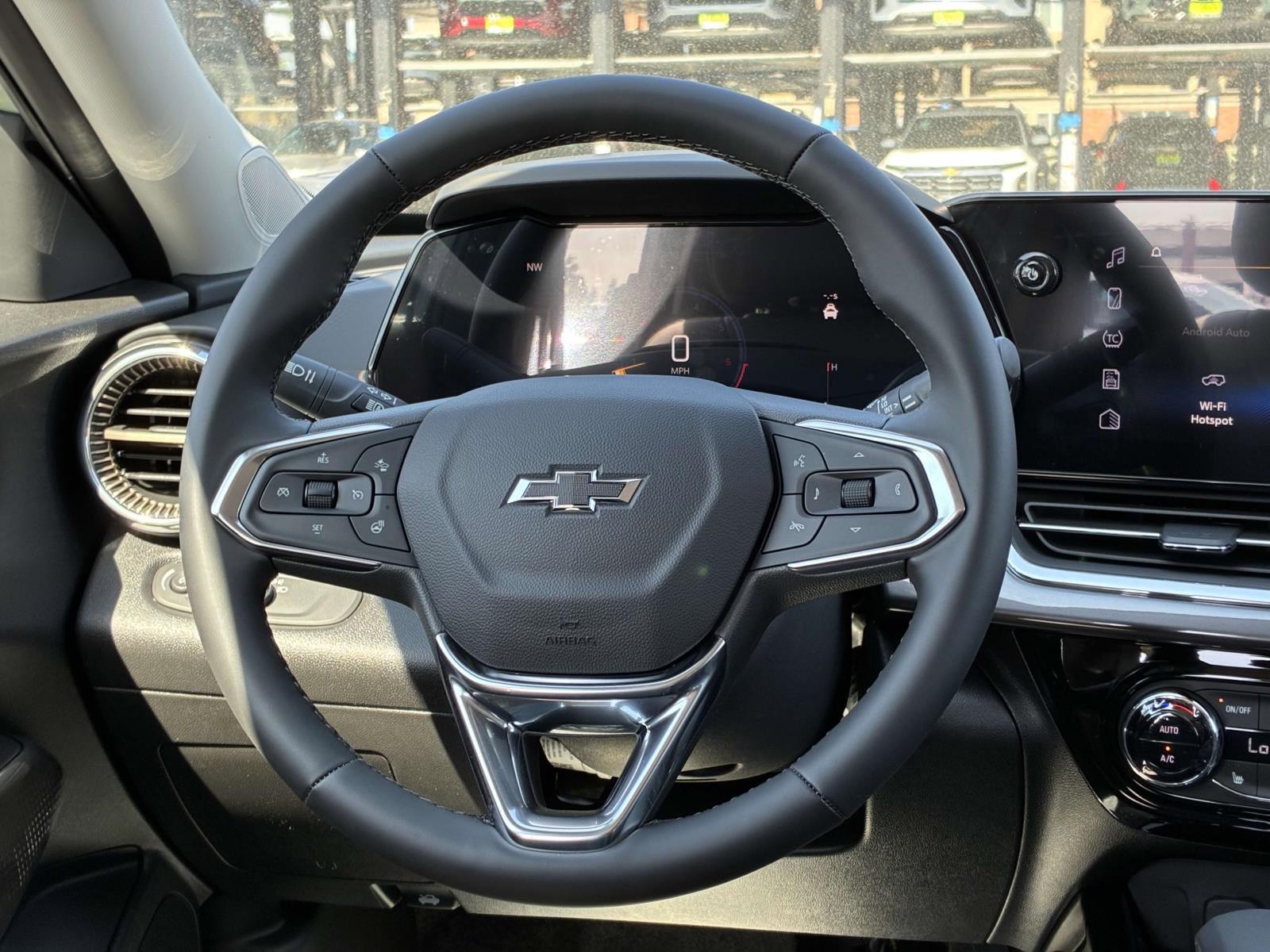2025 Chevrolet Trax Vehicle Photo in LOS ANGELES, CA 90007-3794