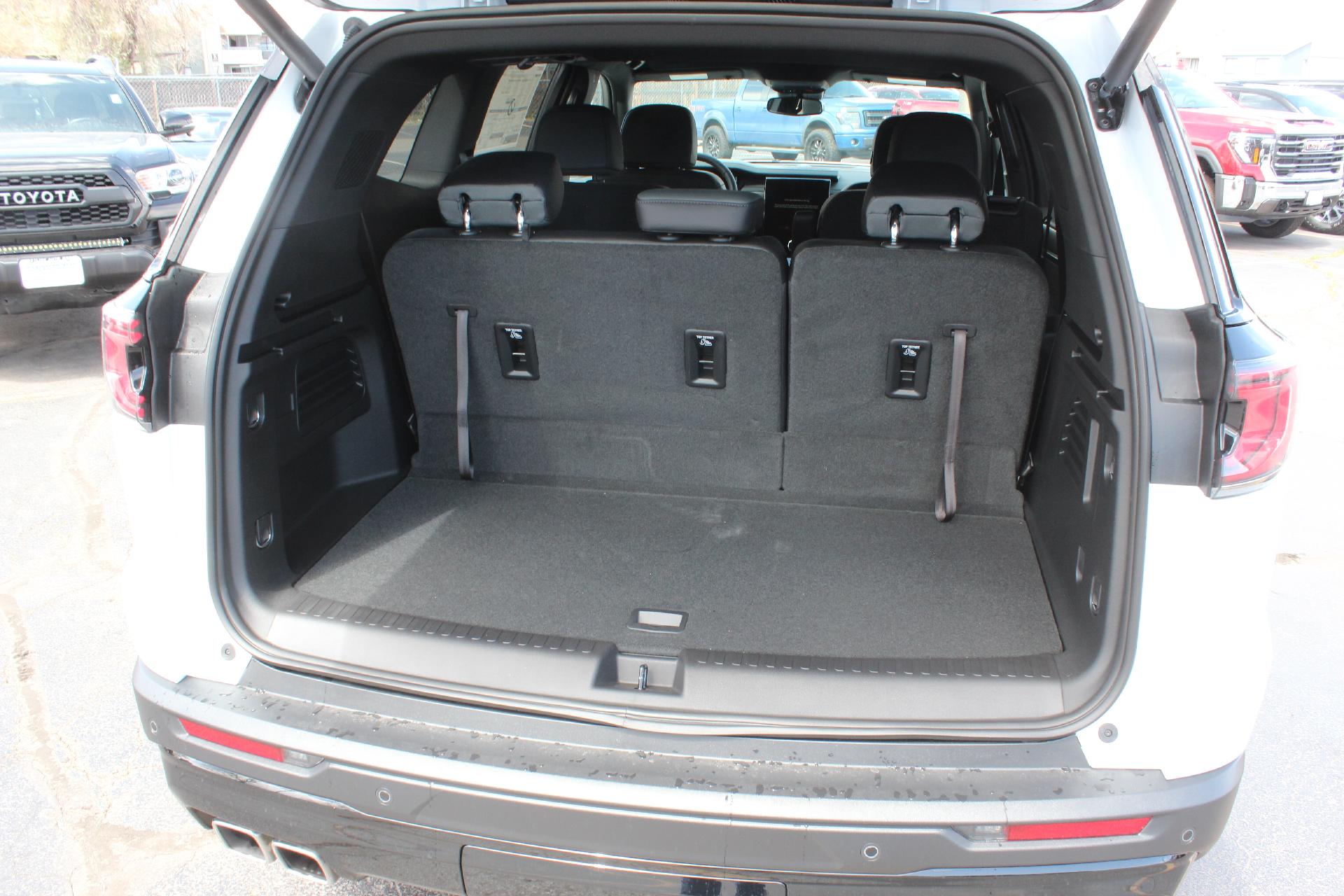 2025 GMC Acadia Vehicle Photo in AURORA, CO 80012-4011