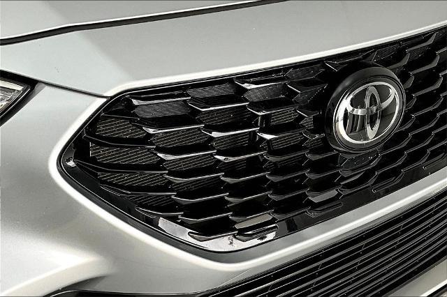 2024 Toyota Highlander Vehicle Photo in Grapevine, TX 76051