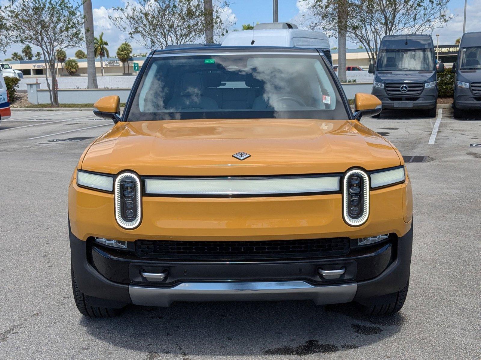 2023 Rivian R1S Vehicle Photo in Miami, FL 33169