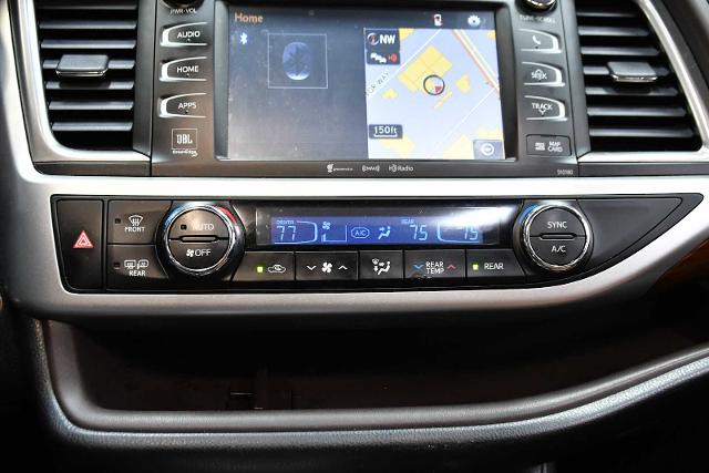 2018 Toyota Highlander Vehicle Photo in DALLAS, TX 75235
