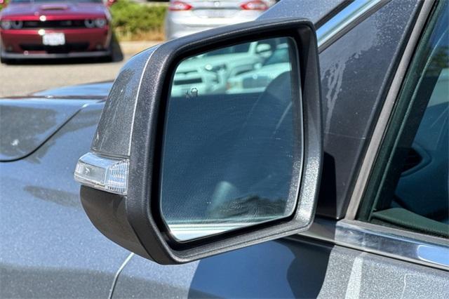 2023 GMC Acadia Vehicle Photo in ELK GROVE, CA 95757-8703