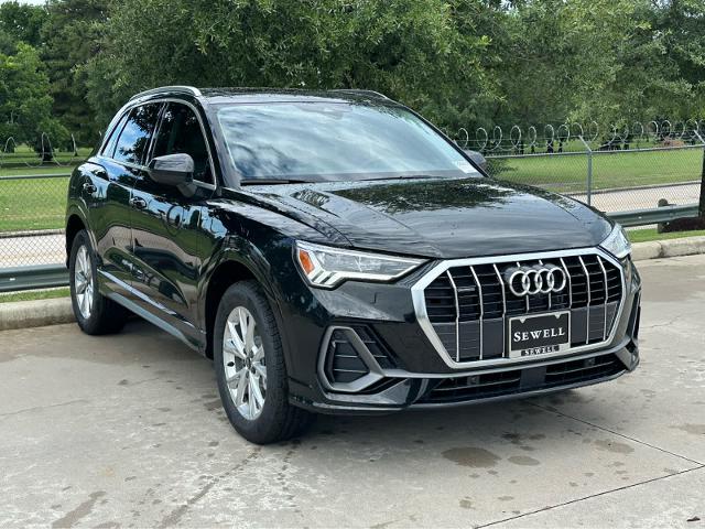 2025 Audi Q3 Vehicle Photo in HOUSTON, TX 77090