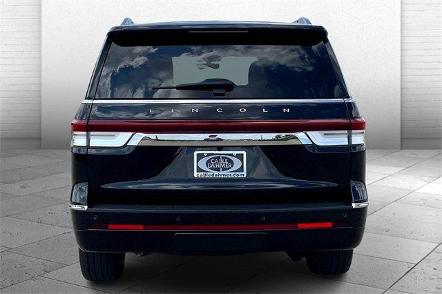 2024 Lincoln Navigator Vehicle Photo in TOPEKA, KS 66609-0000