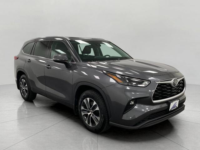 2022 Toyota Highlander Vehicle Photo in Appleton, WI 54913