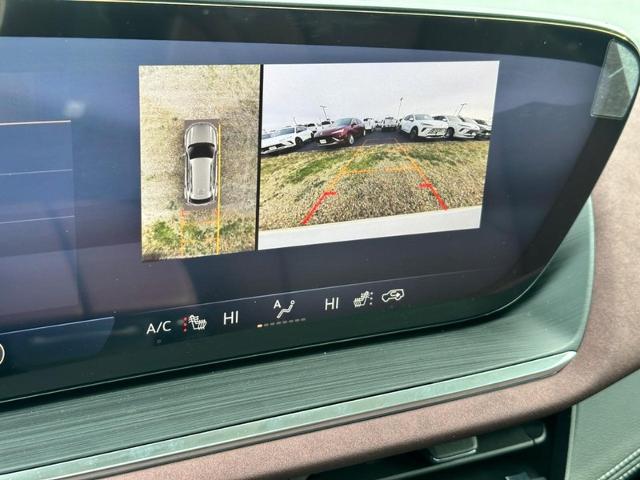 2025 Buick Envision Vehicle Photo in COLUMBIA, MO 65203-3903