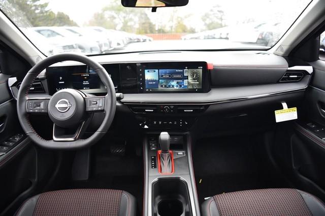 2025 Nissan Kicks Vehicle Photo in Ballwin, MO 63011