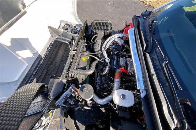 2024 Chevrolet Silverado 5500 HD Vehicle Photo in INDEPENDENCE, MO 64055-1314