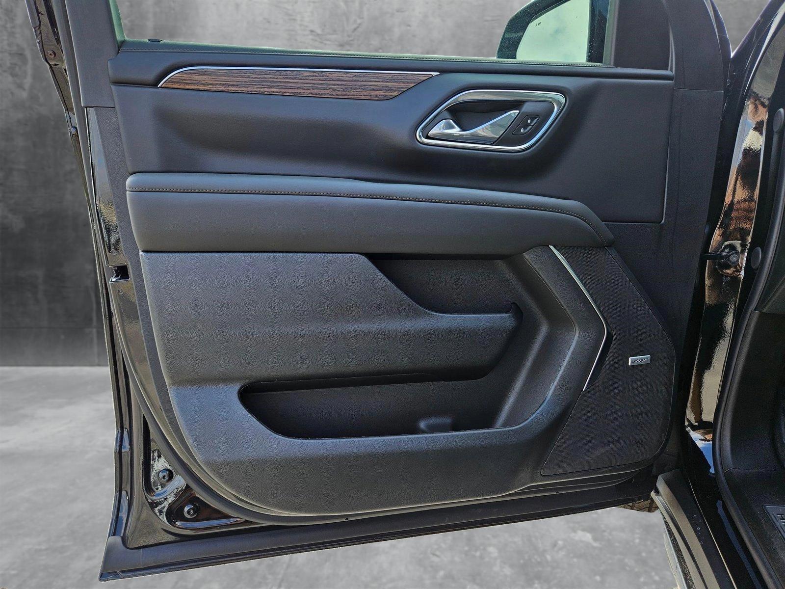 2024 Chevrolet Suburban Vehicle Photo in AUSTIN, TX 78759-4154