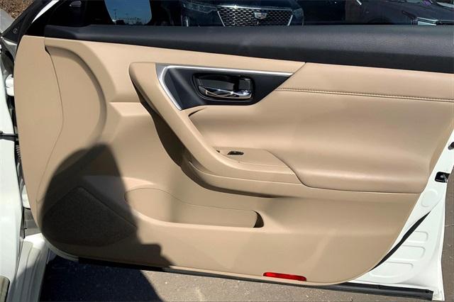 2017 Nissan Altima Vehicle Photo in KANSAS CITY, MO 64114-4545