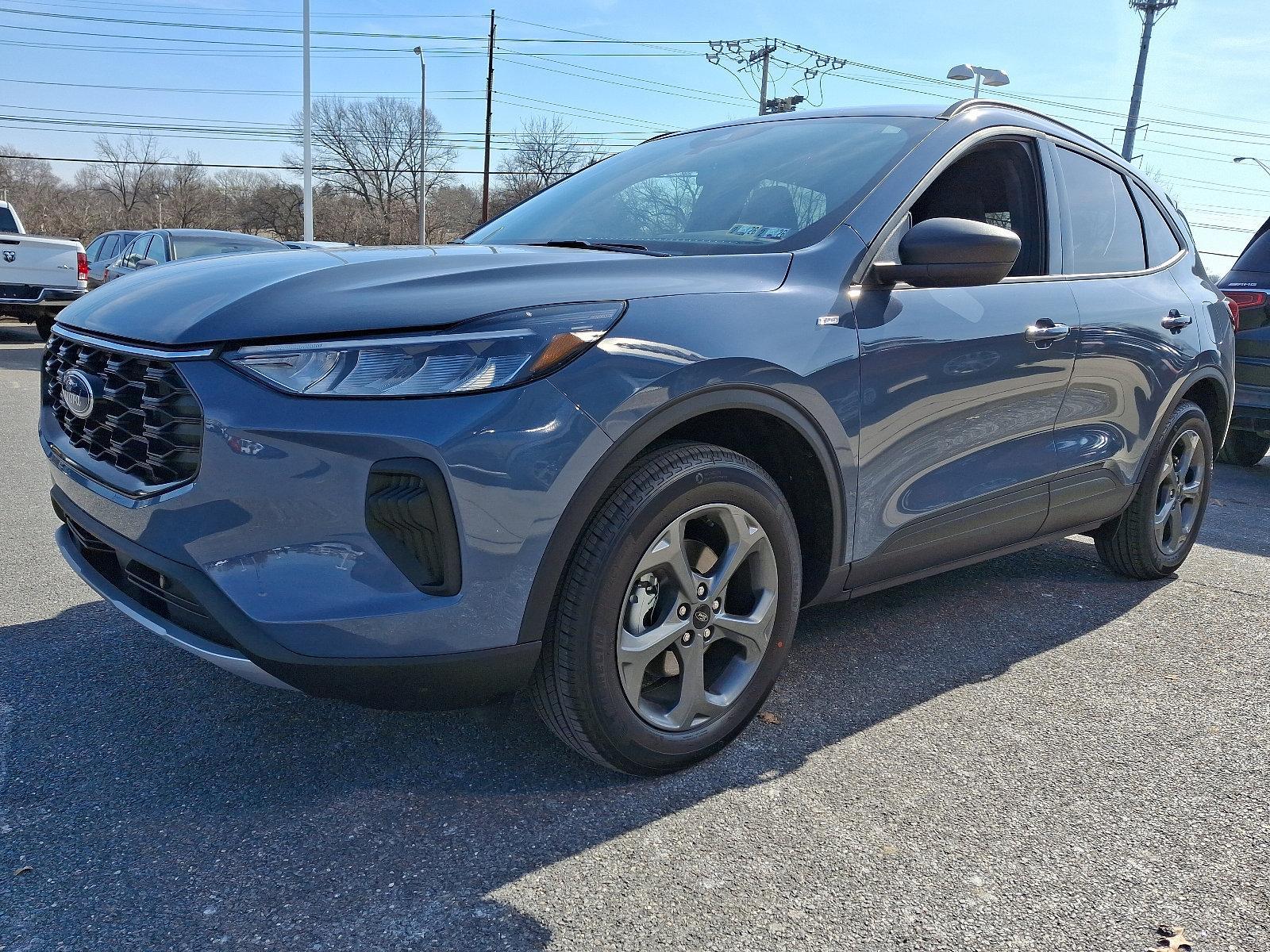 2025 Ford Escape Vehicle Photo in BETHLEHEM, PA 18017-9401