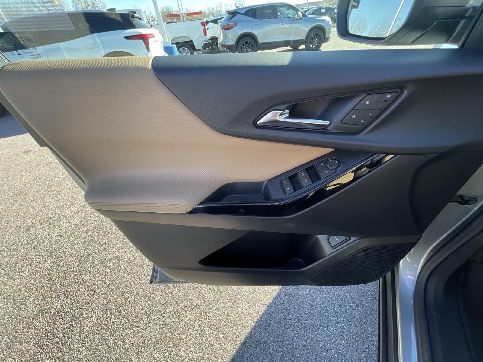 2025 Chevrolet Equinox Vehicle Photo in BENTONVILLE, AR 72712-4322