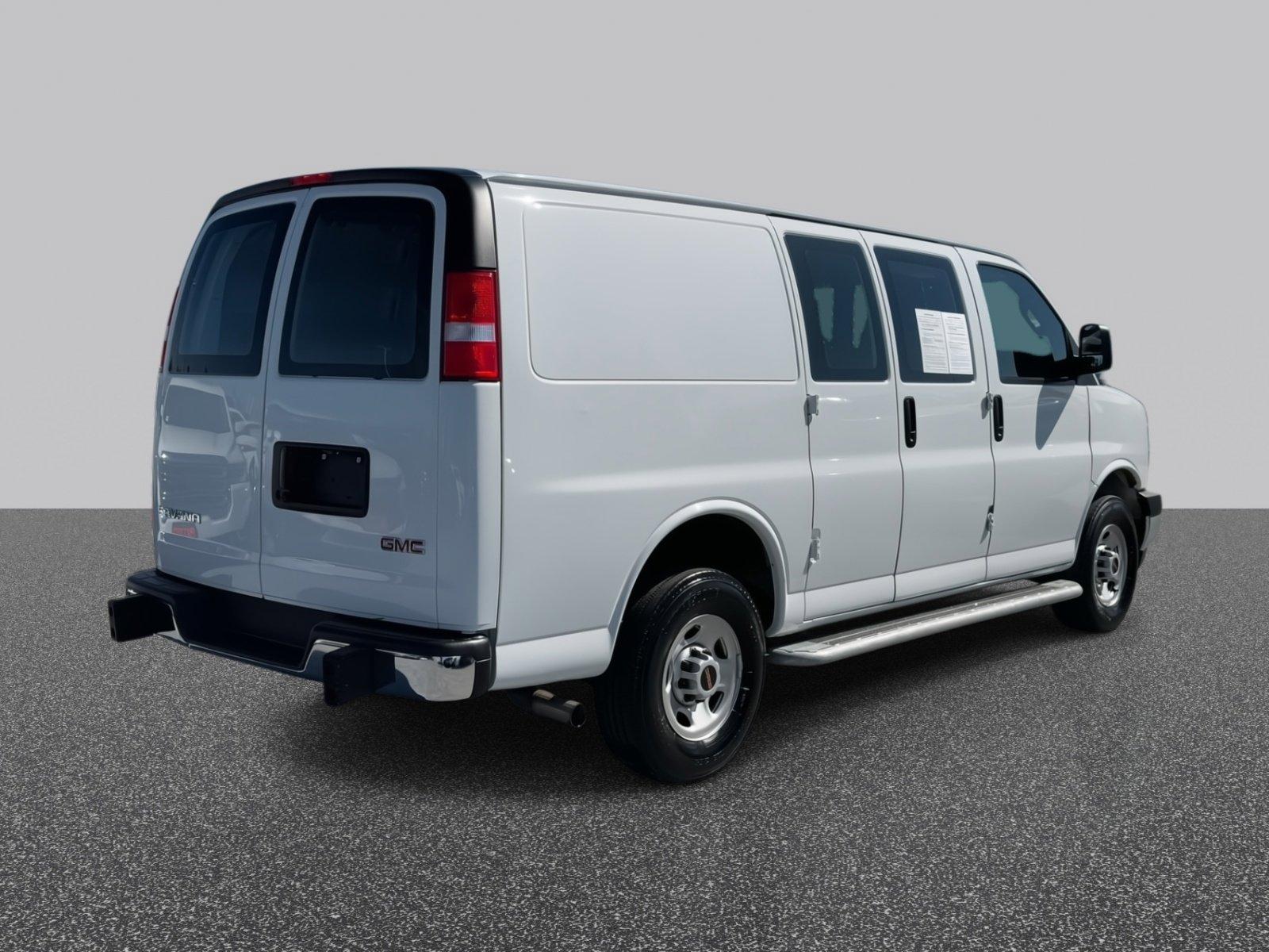 2023 GMC Savana Cargo 2500 Vehicle Photo in LOS ANGELES, CA 90007-3794