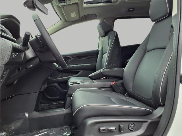 2025 Honda Odyssey Vehicle Photo in Oshkosh, WI 54904