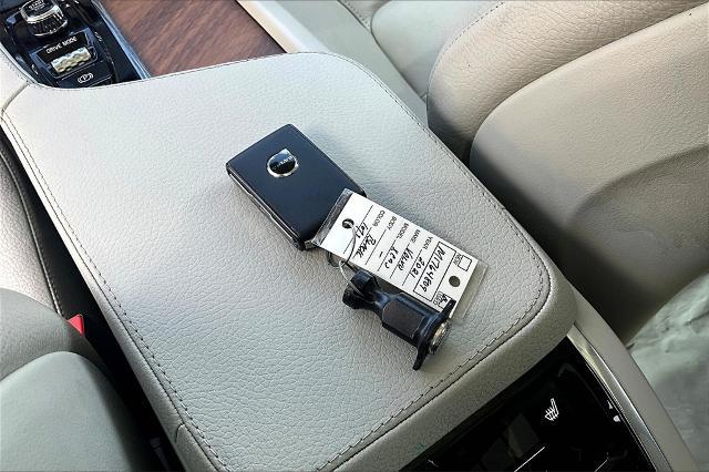 2021 Volvo XC90 Vehicle Photo in Houston, TX 77007