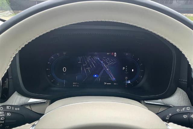 2025 Volvo XC60 Vehicle Photo in Houston, TX 77007
