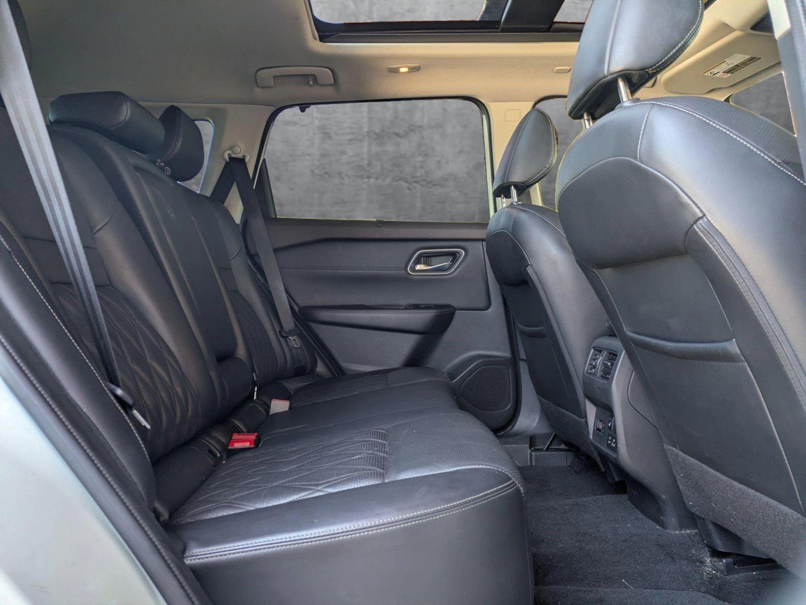 2022 Nissan Rogue Vehicle Photo in Valencia, CA 91355-1794