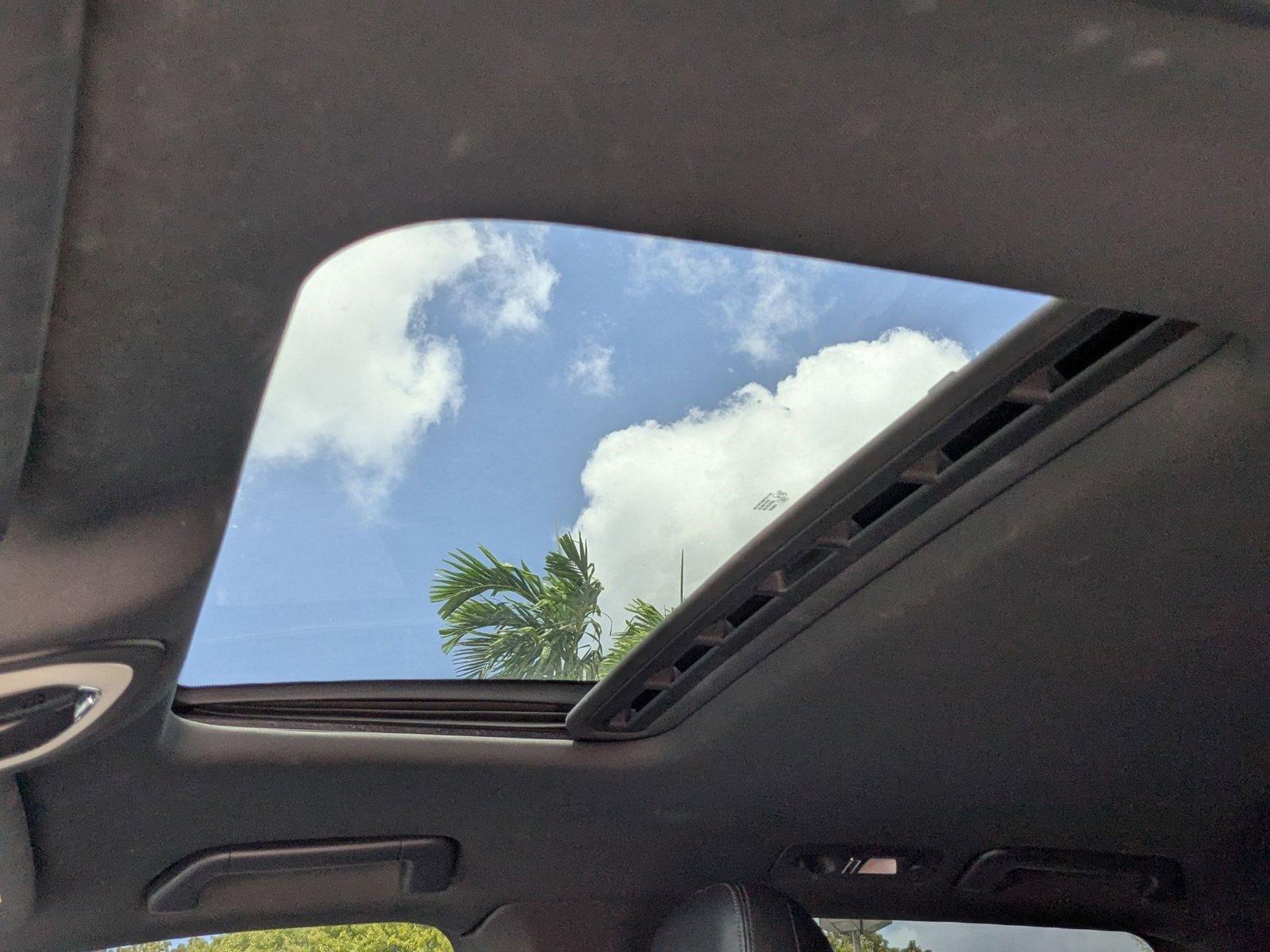 2012 Porsche Cayenne Vehicle Photo in PEMBROKE PINES, FL 33024-6534