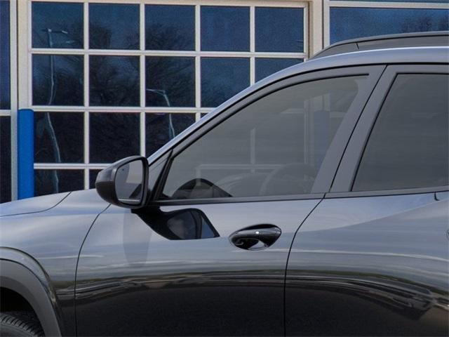 2025 Chevrolet Trax Vehicle Photo in ENGLEWOOD, CO 80113-6708