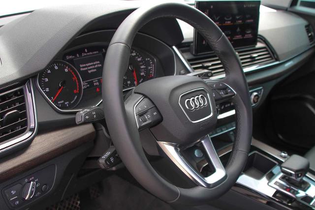 2024 Audi Q5 Vehicle Photo in SUGAR LAND, TX 77478