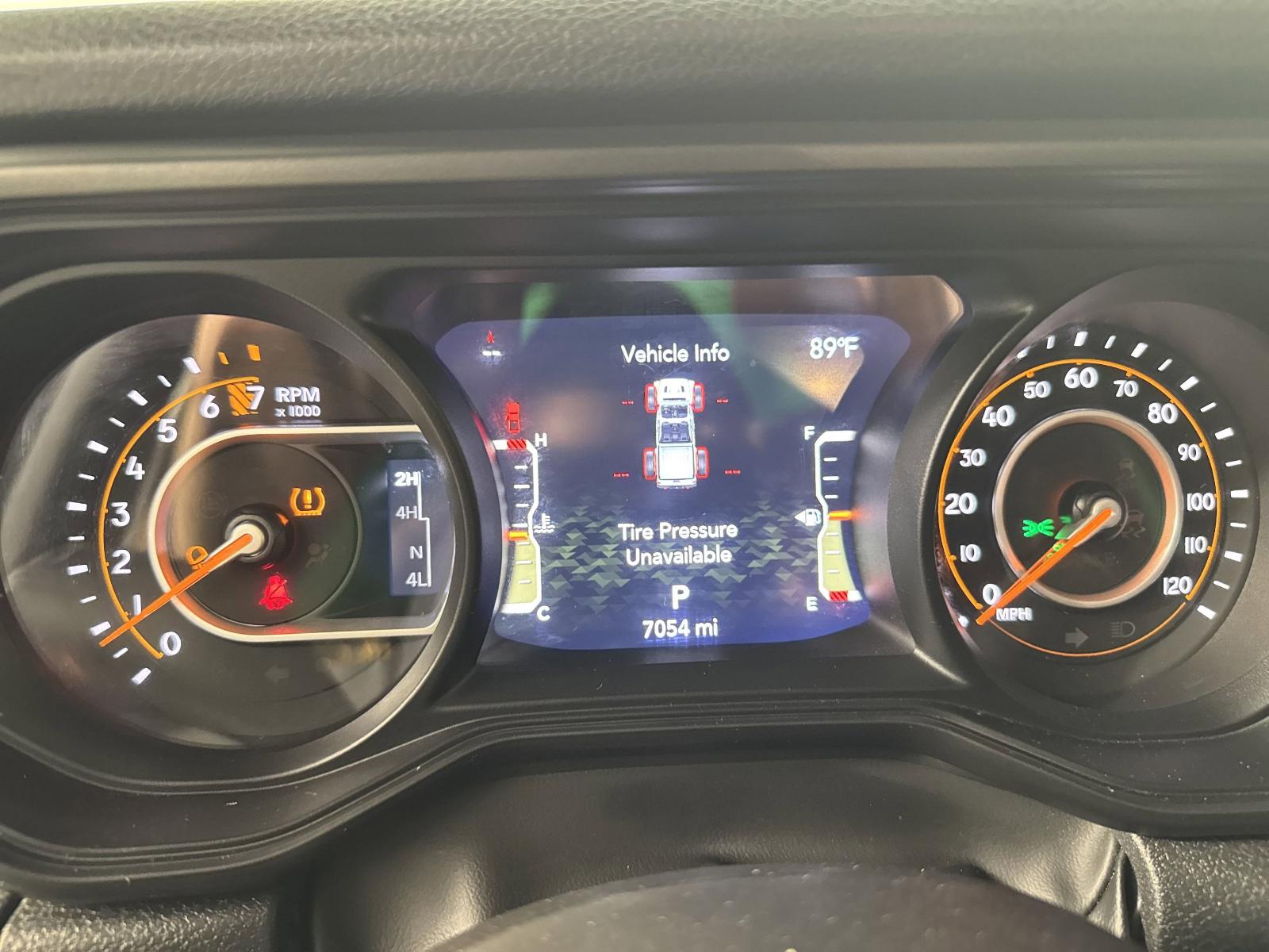 2024 Jeep Gladiator Vehicle Photo in GEORGETOWN, TX 78626-7508
