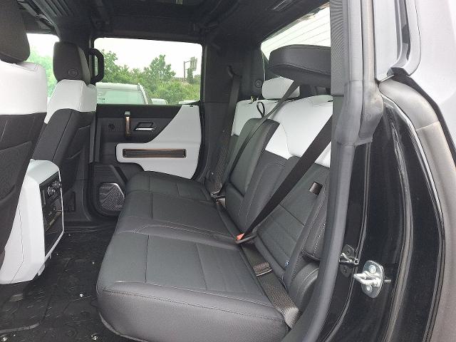 2025 GMC HUMMER EV Pickup Vehicle Photo in TREVOSE, PA 19053-4984