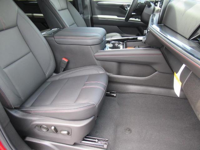 2025 Chevrolet Suburban Vehicle Photo in LEESBURG, FL 34788-4022