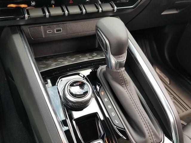 2025 GMC Canyon Vehicle Photo in ELYRIA, OH 44035-6349