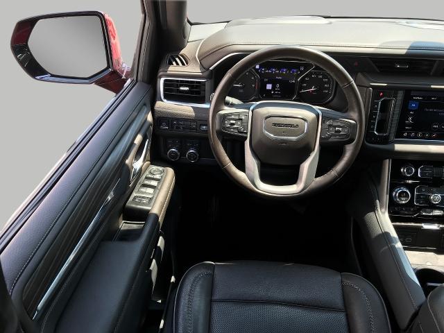 2021 GMC Yukon XL Vehicle Photo in GREEN BAY, WI 54303-3330