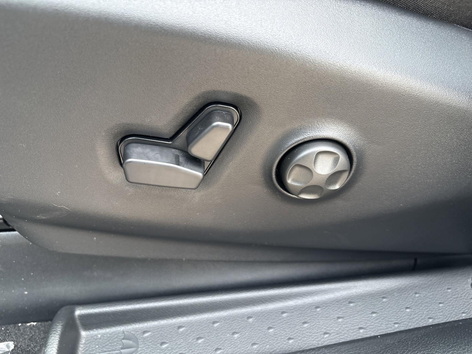 2025 Chrysler Voyager Vehicle Photo in Mechanicsburg, PA 17050-1707
