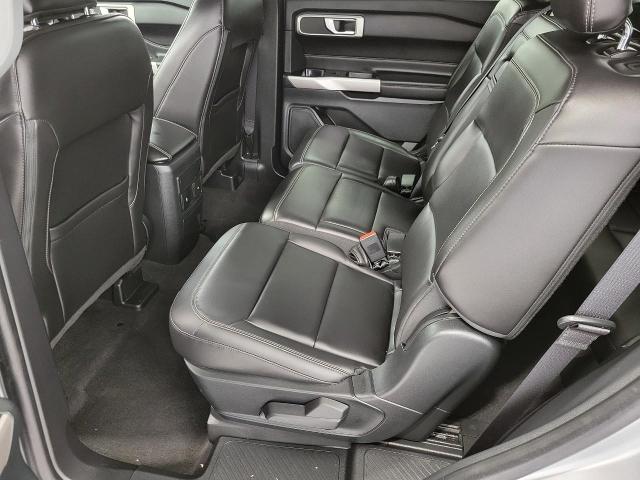 2023 Ford Explorer Vehicle Photo in Neenah, WI 54956