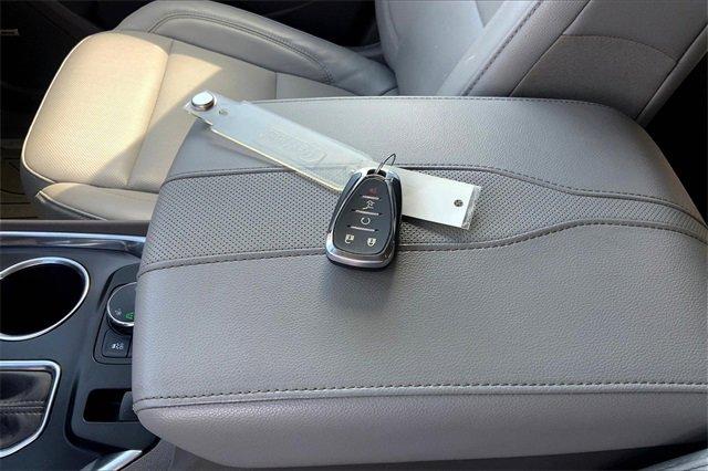 2020 Chevrolet Traverse Vehicle Photo in TOPEKA, KS 66609-0000