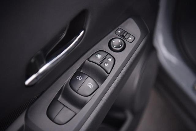2024 Nissan Kicks Vehicle Photo in Ballwin, MO 63011