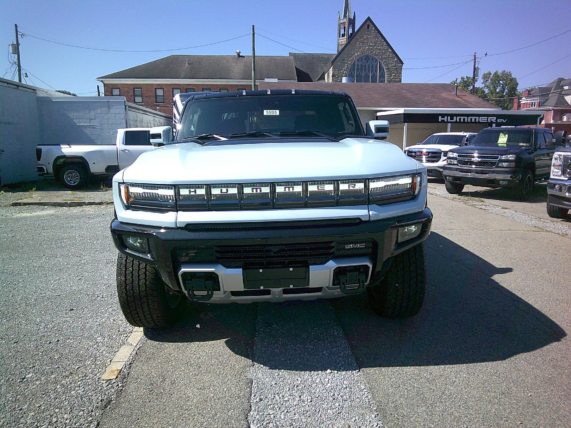 2025 GMC HUMMER EV Pickup Vehicle Photo in KITTANNING, PA 16201-1536