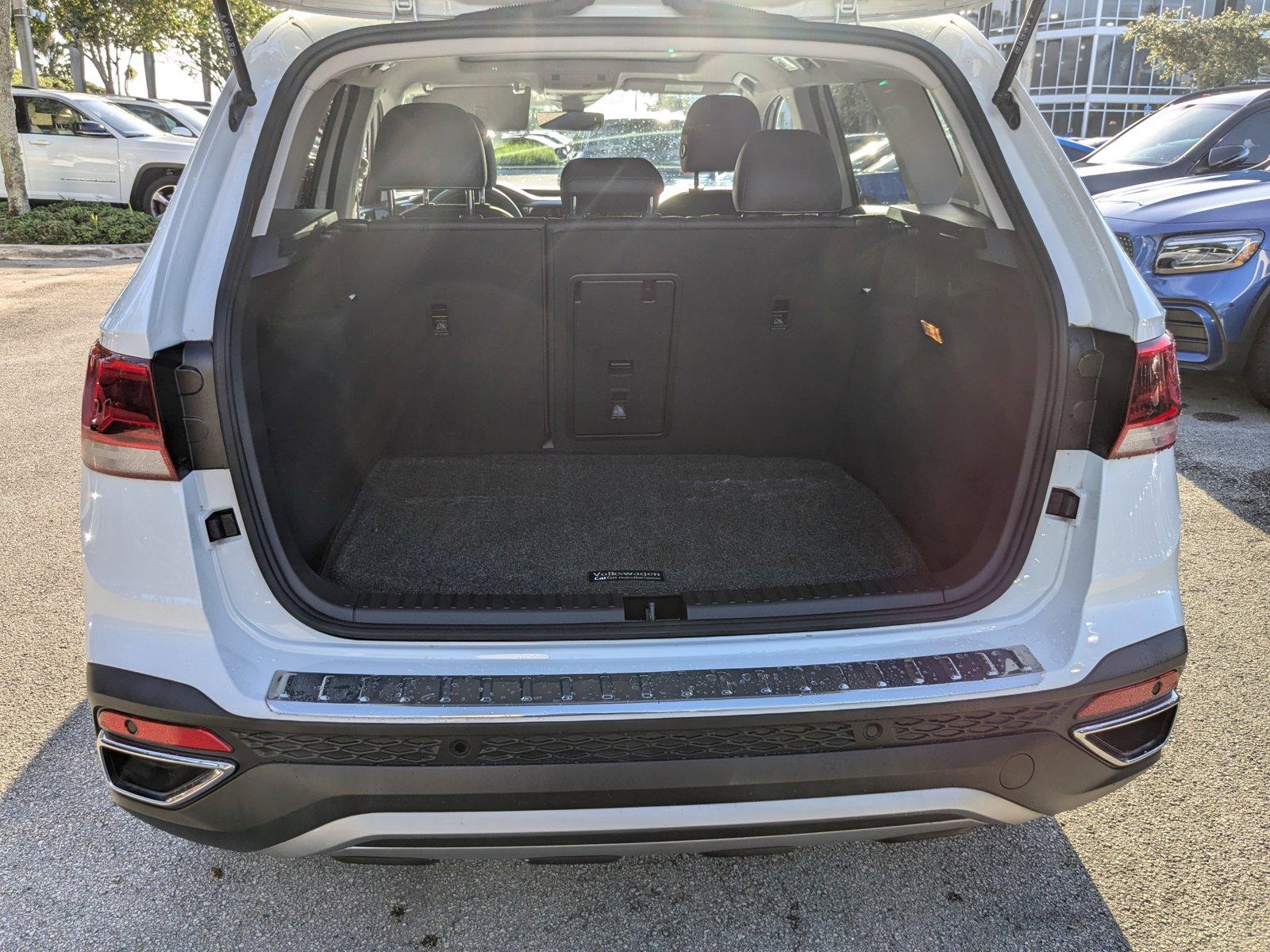 2022 Volkswagen Taos Vehicle Photo in Miami, FL 33015