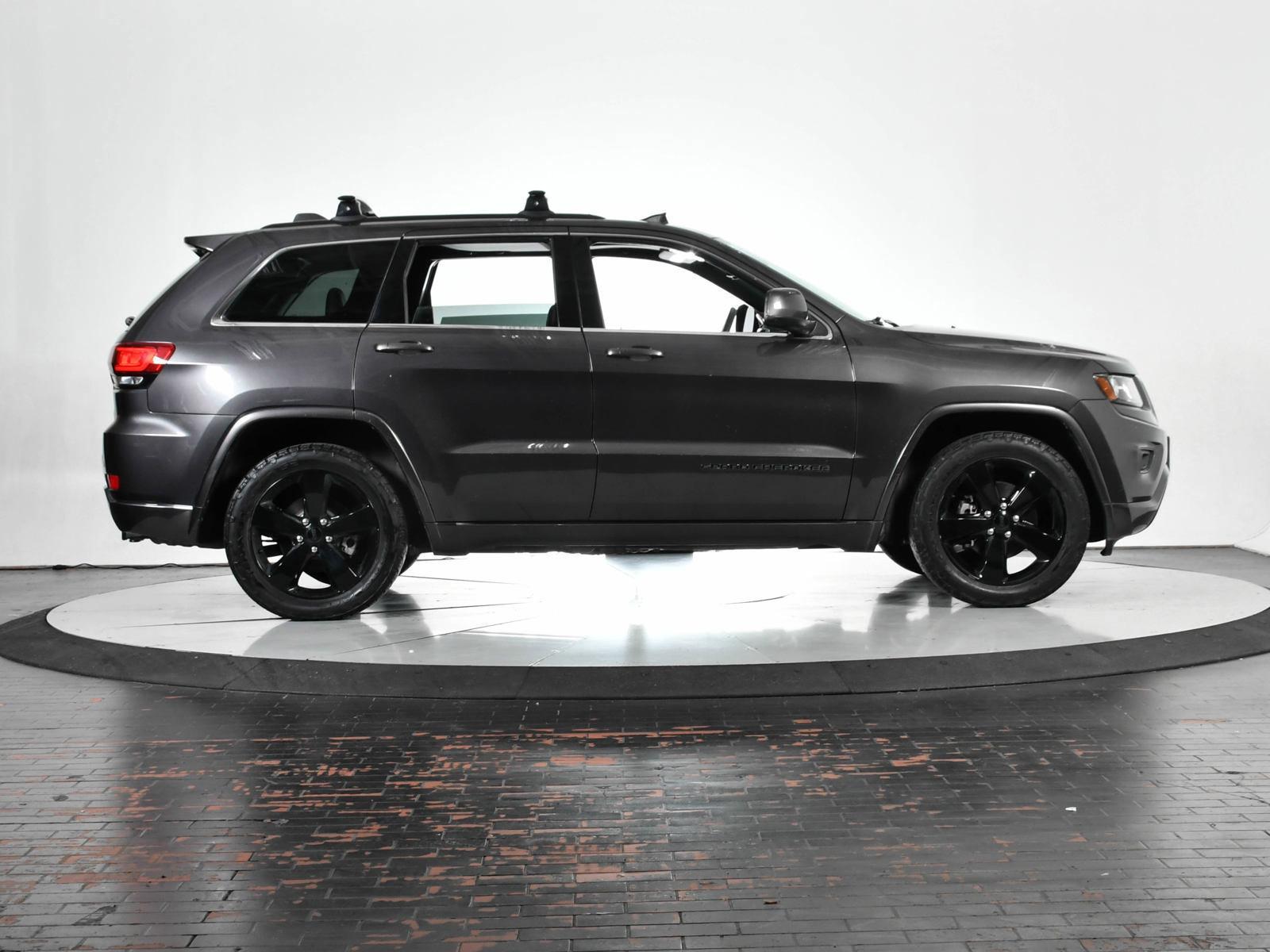 2015 Jeep Grand Cherokee Vehicle Photo in DALLAS, TX 75235