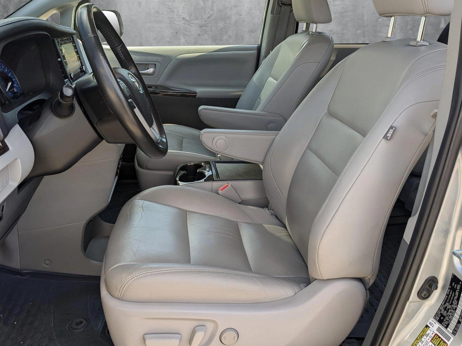 2020 Toyota Sienna Vehicle Photo in Orlando, FL 32811