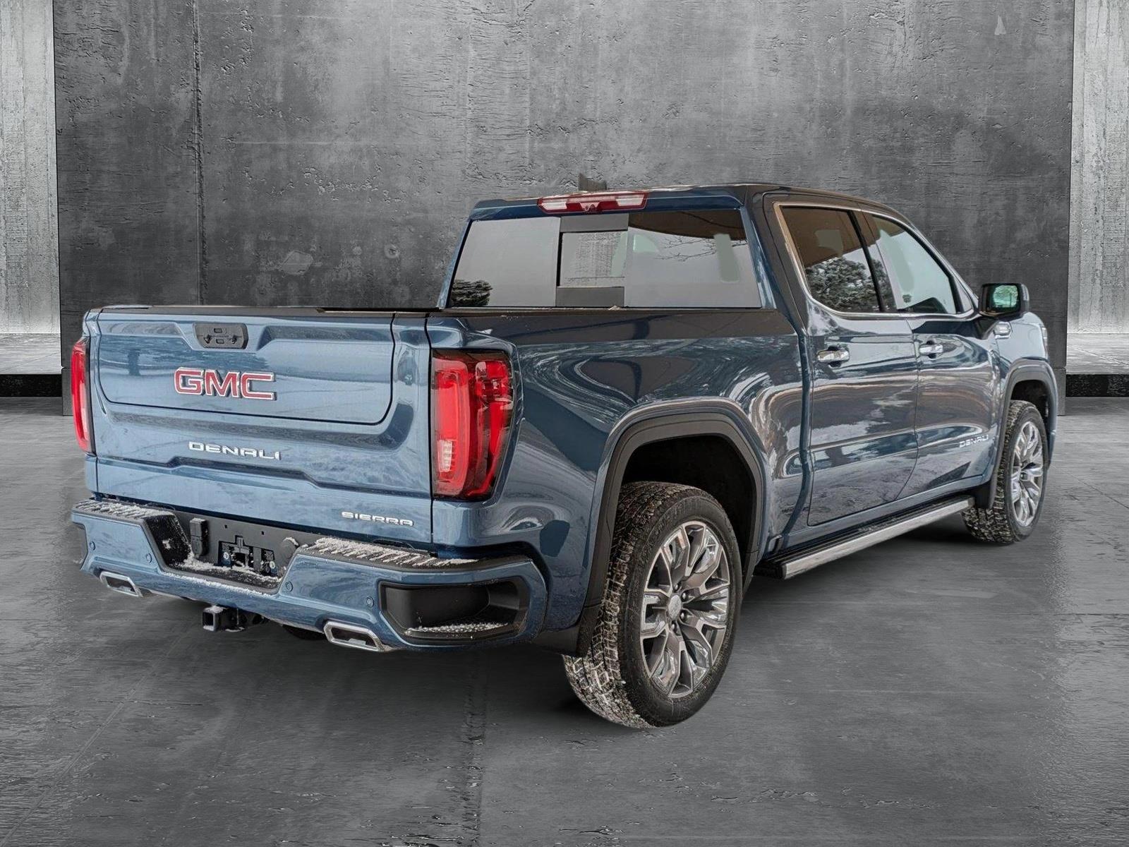 2025 GMC Sierra 1500 Vehicle Photo in GOLDEN, CO 80401-3850