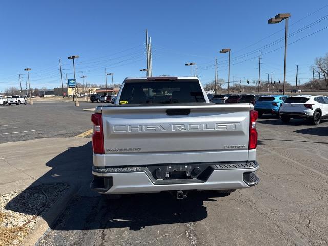 2021 Chevrolet Silverado 1500 Vehicle Photo in MANHATTAN, KS 66502-5036