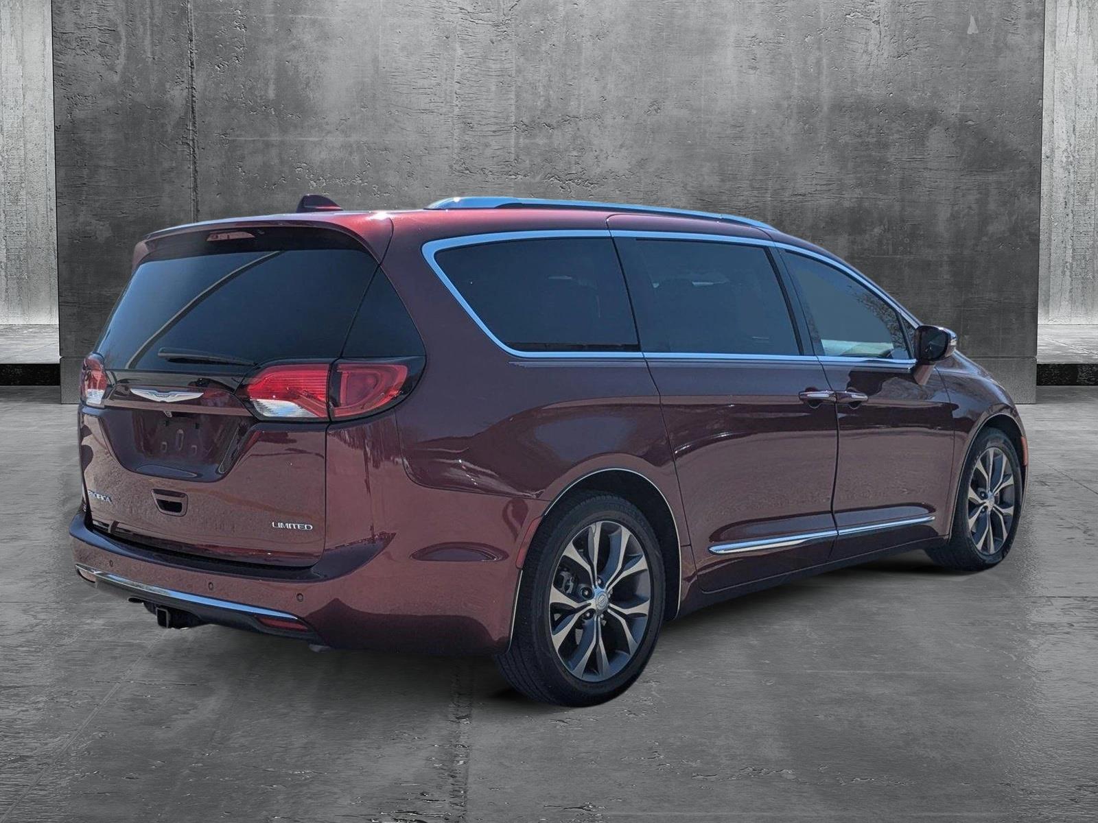 2017 Chrysler Pacifica Vehicle Photo in Clearwater, FL 33765